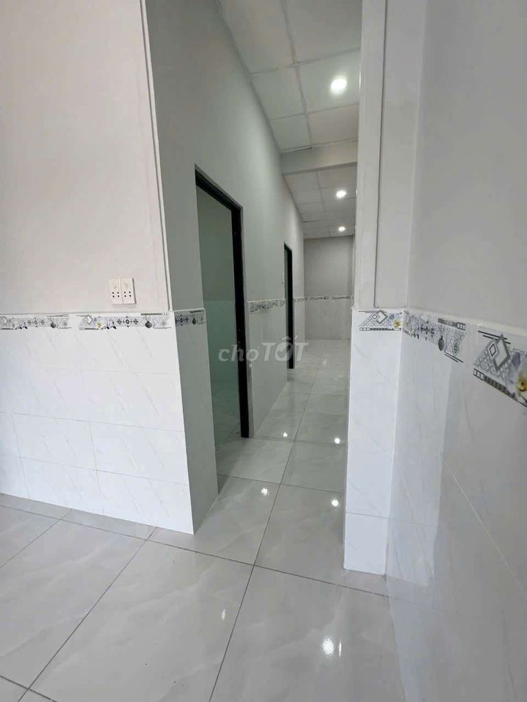 Three-room renter, Middle East 11,Thới Tam Thôn, Hóc Môn.