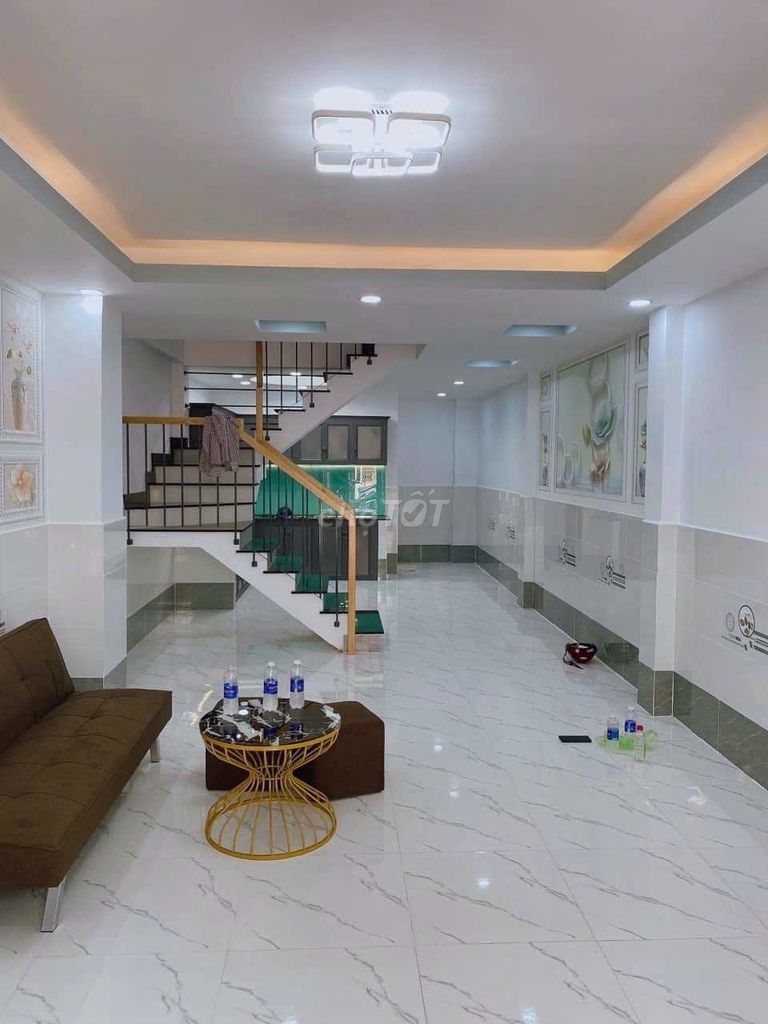 Need to rent an alley house 25/4 A Cửu Long-7-2 Q.Tân Bình right in Lam Mountain.