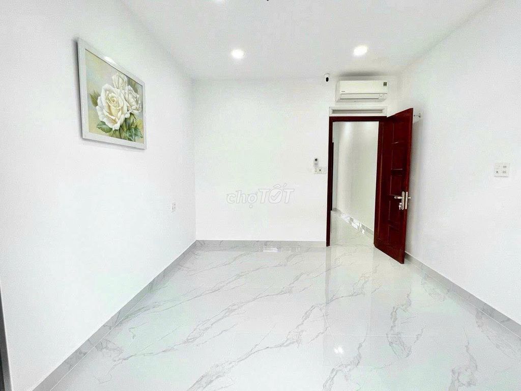 Need to rent an alley house 25/4 A Cửu Long-7-2 Q.Tân Bình right in Lam Mountain.