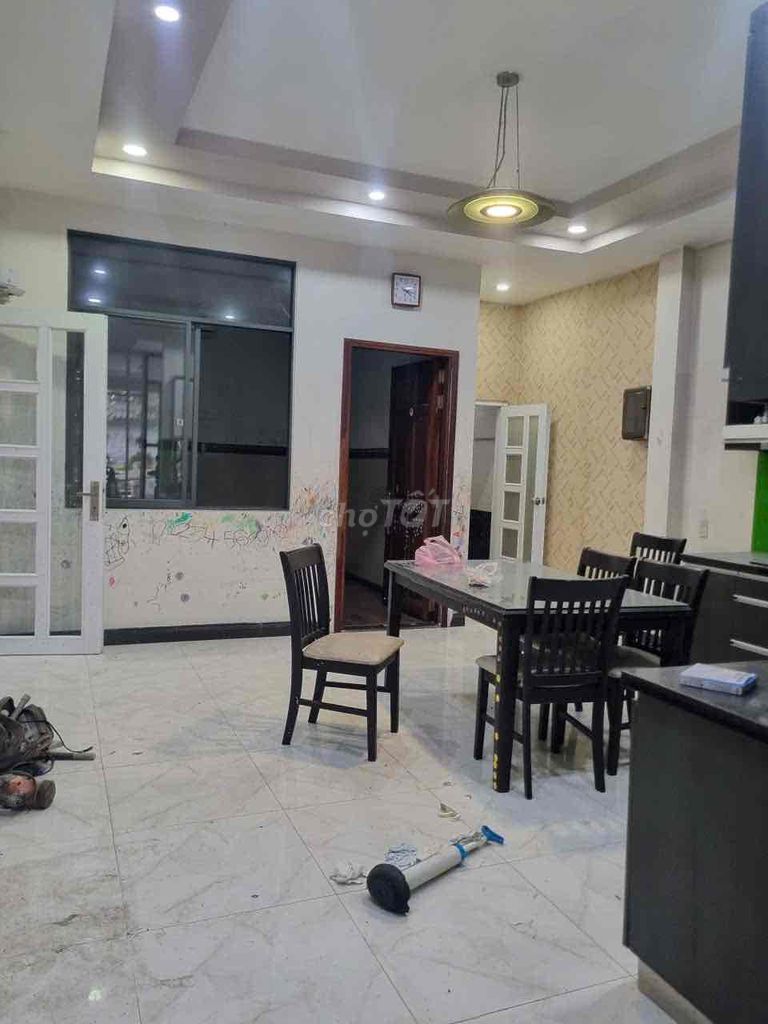 Rent the villa for 15 million.