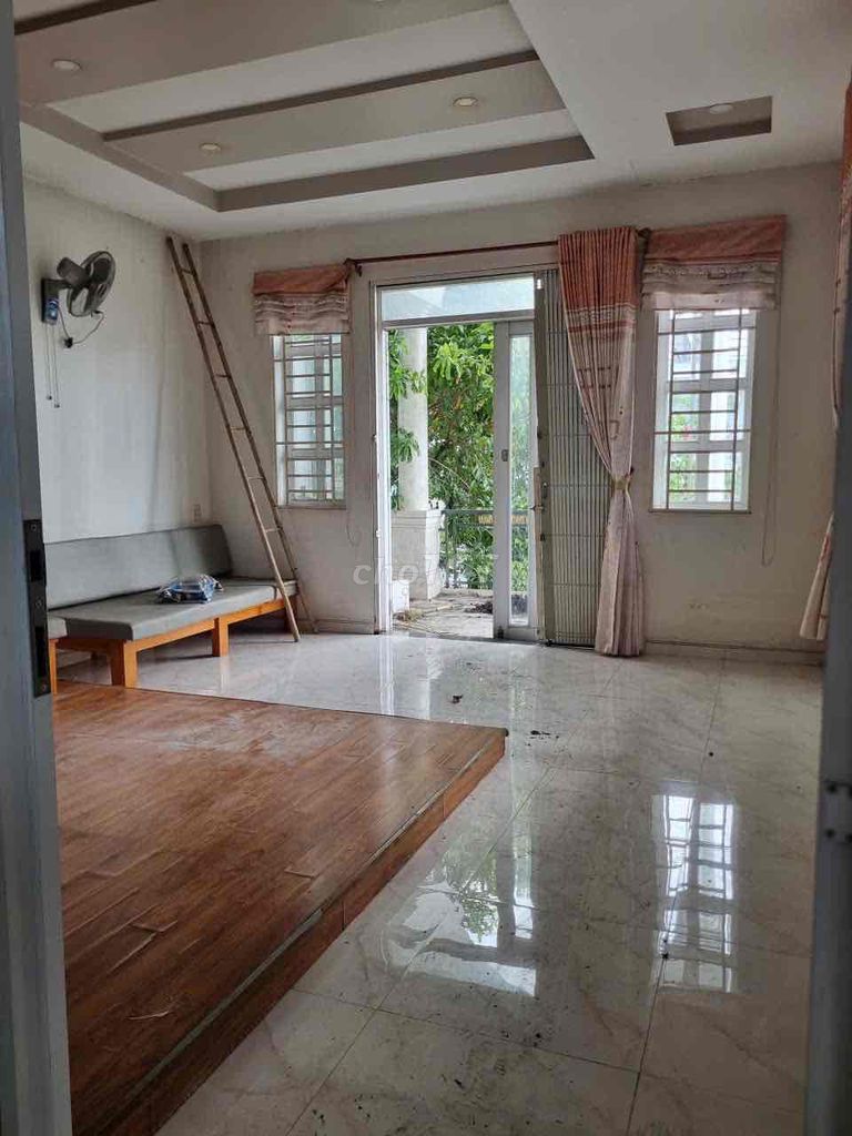 Rent the villa for 15 million.