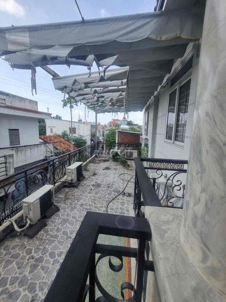 Rent the villa for 15 million.