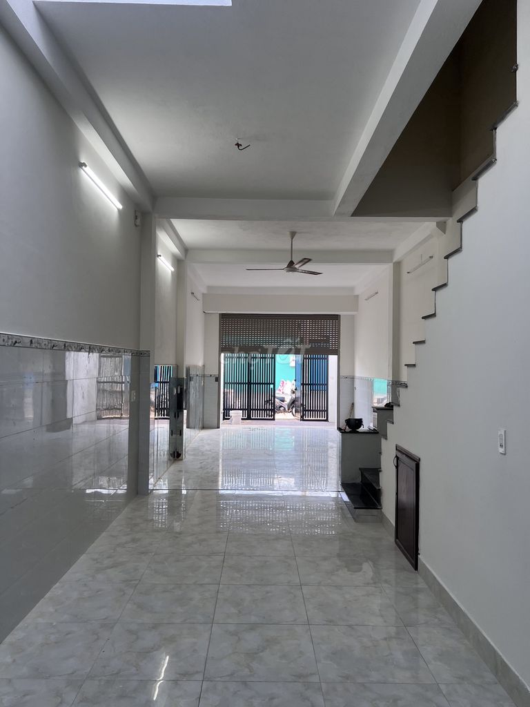 Rent a front house on Xuân Thới Sơn.