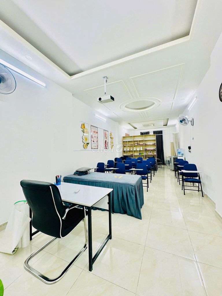 Rare!! 500 m2 area used - 239 A Huỳnh Văn Bánh - vertical floor, elevator
