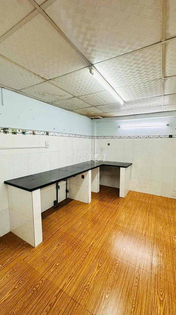 We're renting an apartment.