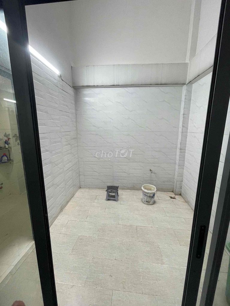 The square root is 100 meters - the cash - just did it at - 2 toilets