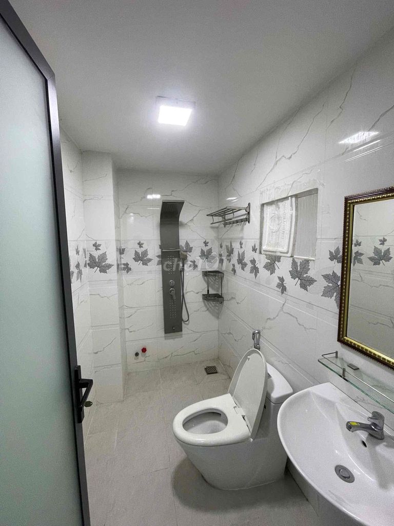 The square root is 100 meters - the cash - just did it at - 2 toilets