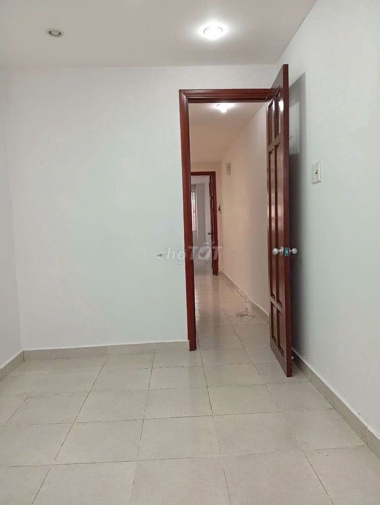 Rent the Hall 150 Nguyễn Trãi, District 1, 3.5 x16 m+L+3 bedroom +3 toilet - 16 million