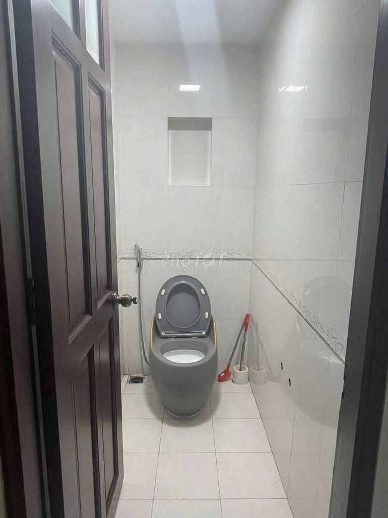 Renting 5 X17 M 3 4 floors of bedroom 4 1 1st bathroom in Văn Cao