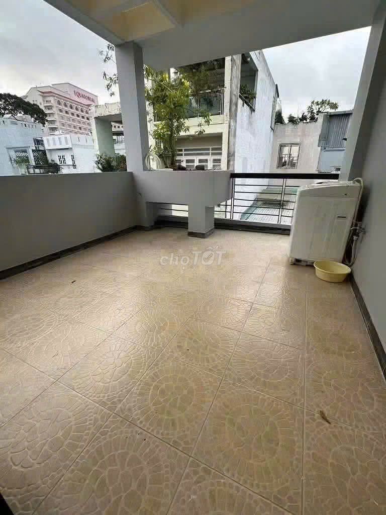Hồ Thị Kỷ flower market, TNN 2 floor st, 5 bedroom 4 toilets, 3.3 x13 meters, 23 million