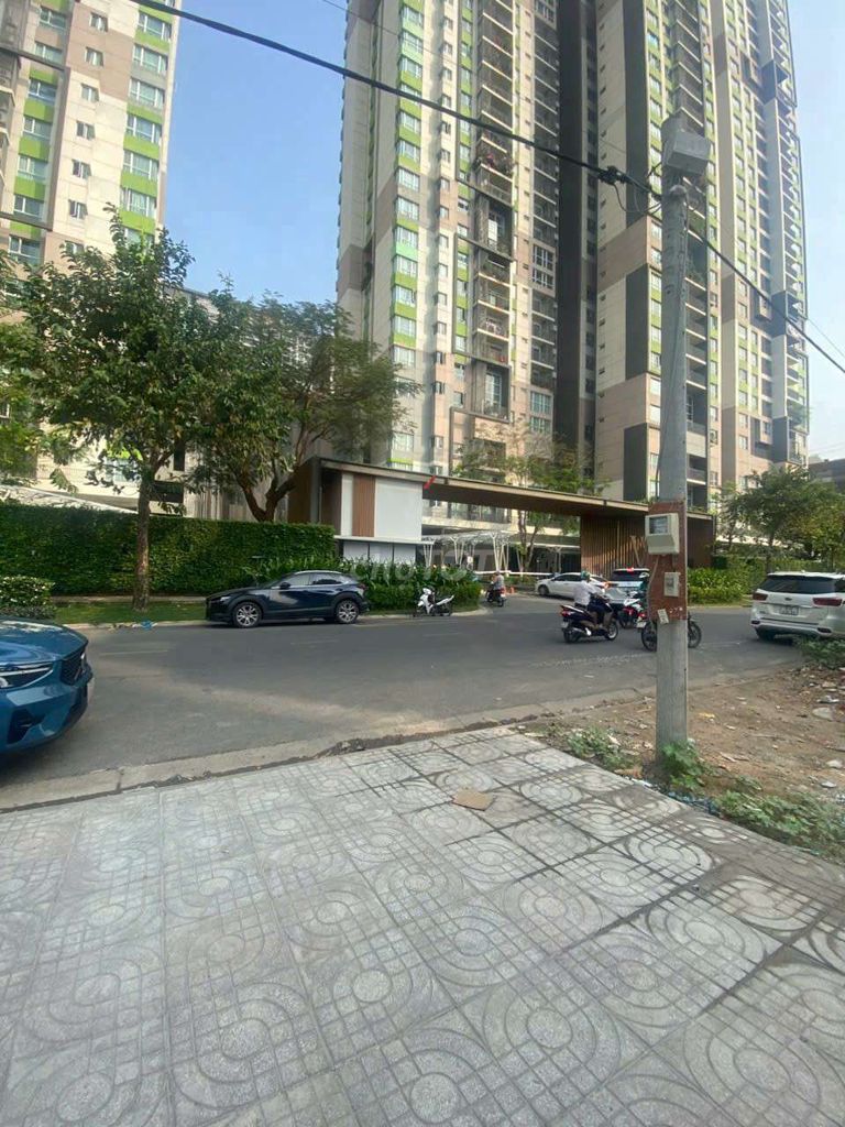 Rent one nguyễn Thanh Sơn, 5 x 20 meters of Diamond Island, northwest