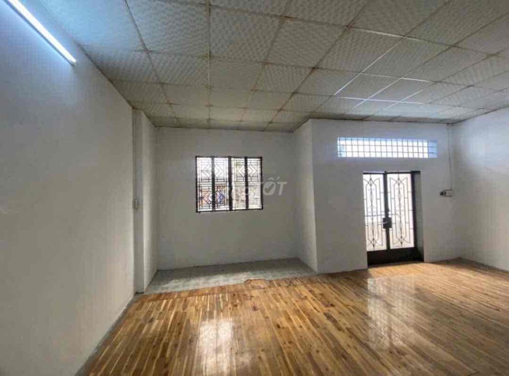 7 x 25)1 through one bedroom, a toilet, 7 M, a canary