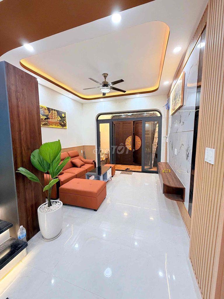 The owner himself rents the EYPT Home, Tân Phú