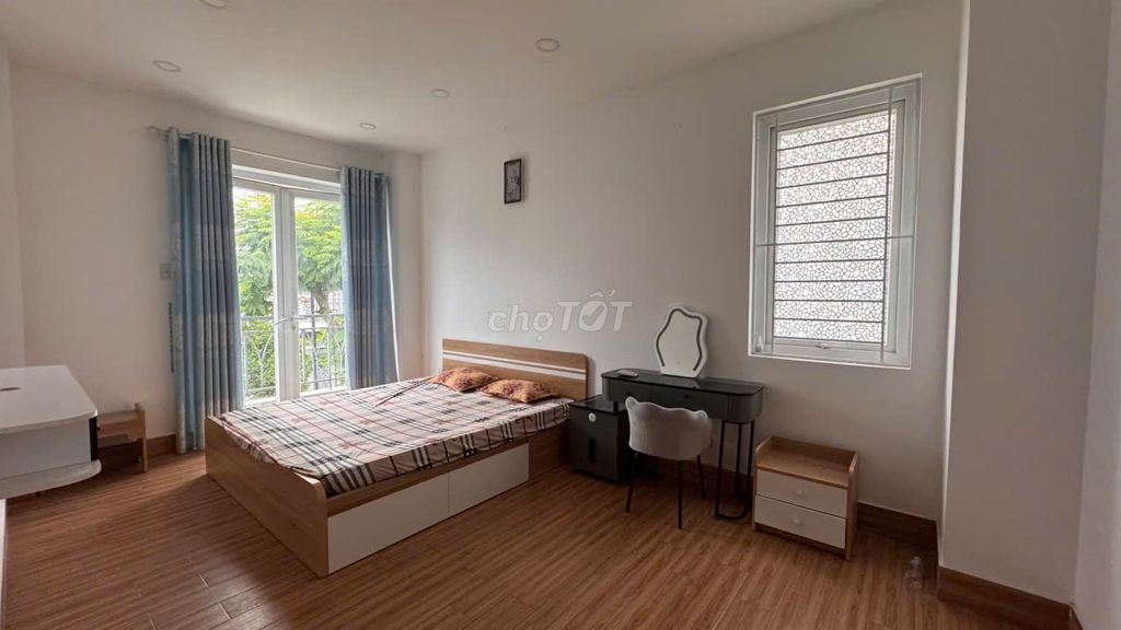 16 million dollars owns the streets of lovera park 7 x 15th floor 2-three bedroom 3 toilets.