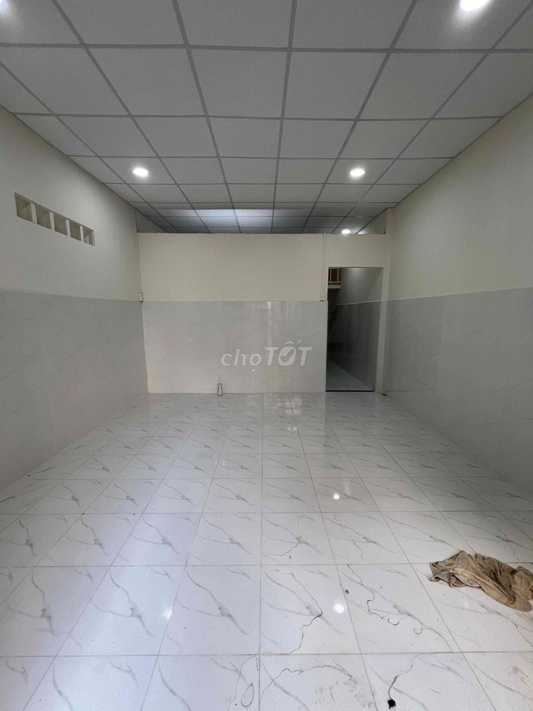 Renting a new house is like new Nguyễn Duy Trinh District 3.