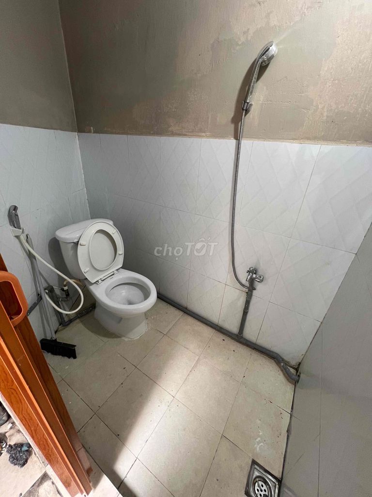 Renting a new house is like new Nguyễn Duy Trinh District 3.