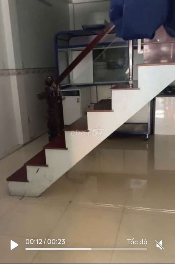 Rent a Quốc lộ 50-be near Paradise School.