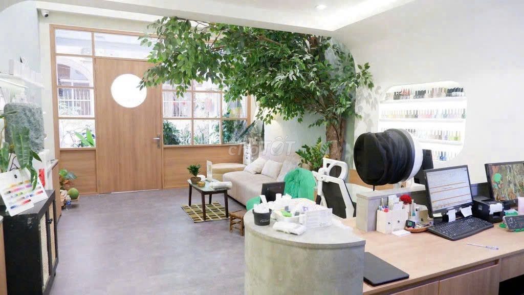 for rent: 134/ Thành Thái, District 12, District 10.