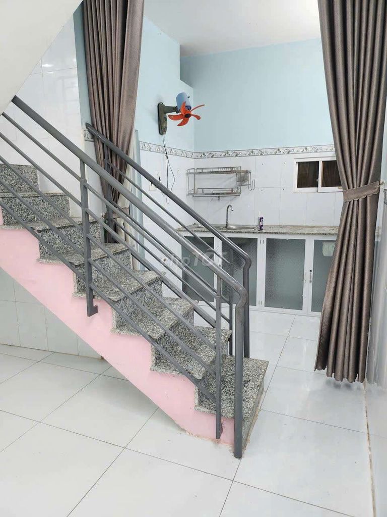 Rent an entire Thạnh Xuân apartment.