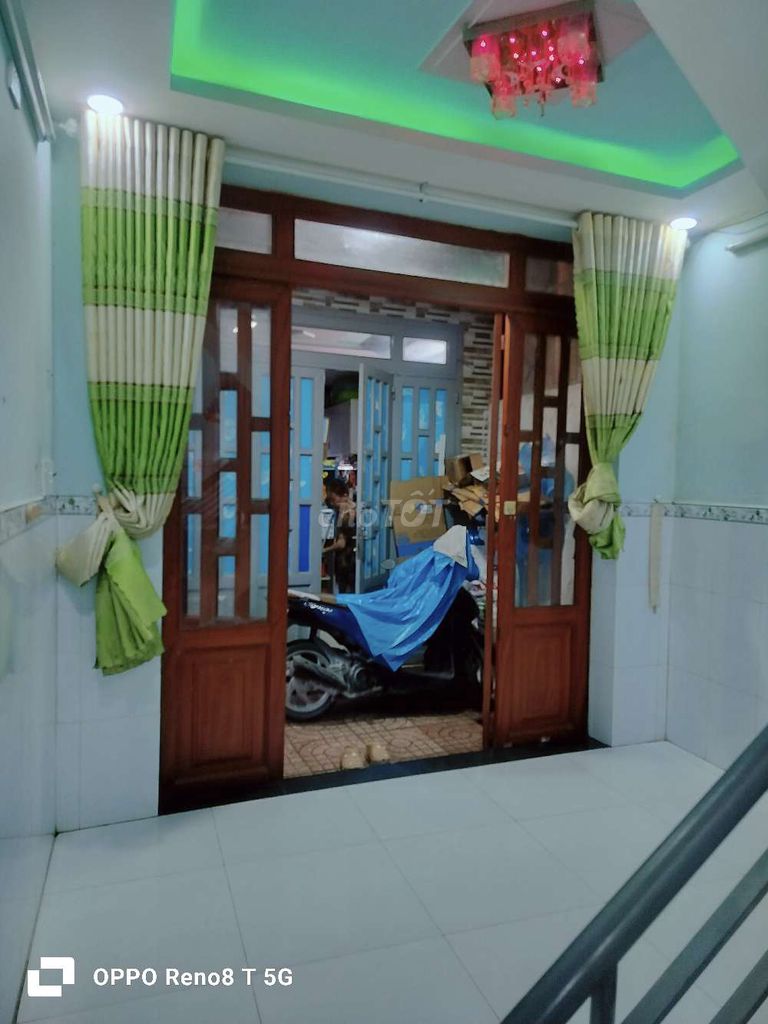 Rent an entire Thạnh Xuân apartment.