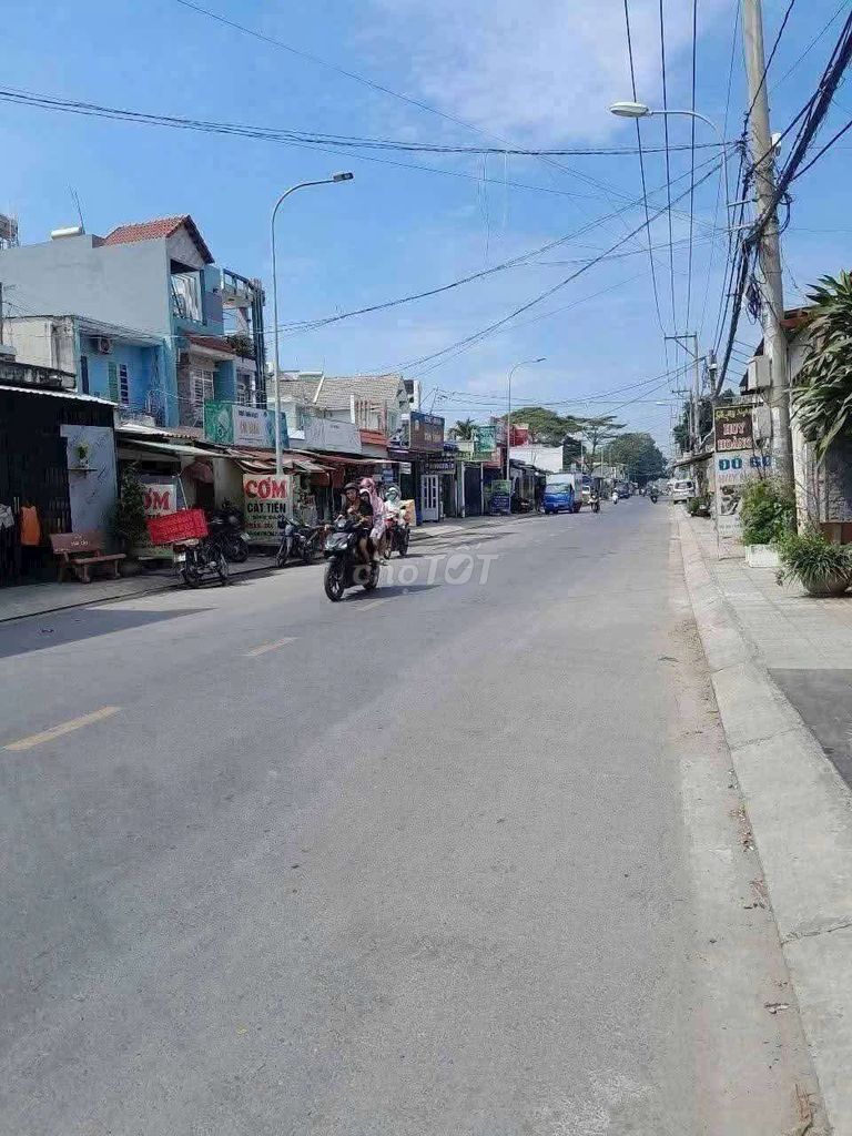 Rent a factory: 22 x 46 meters. Mặt Tiền Đường xe Container