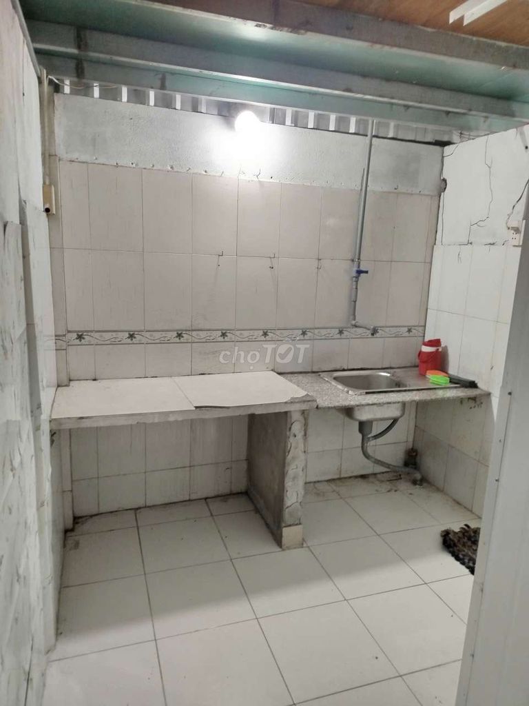Cheap housing, two rooms, an alley near Tân Xuân.