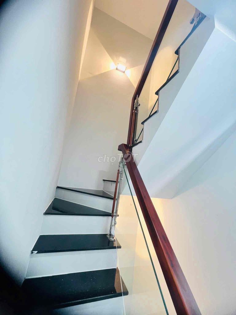 House 1 ,2nd floor bedroom 2 Nguyễn Văn Quỳ Nguyễn Văn Quỳ.