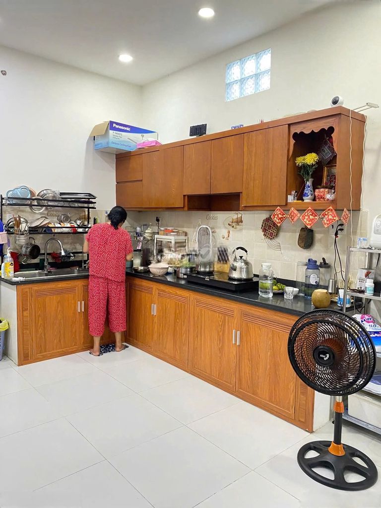 The số 8 5 x10 m 1 .10 is 4 floors of the 4th floor bedroom
