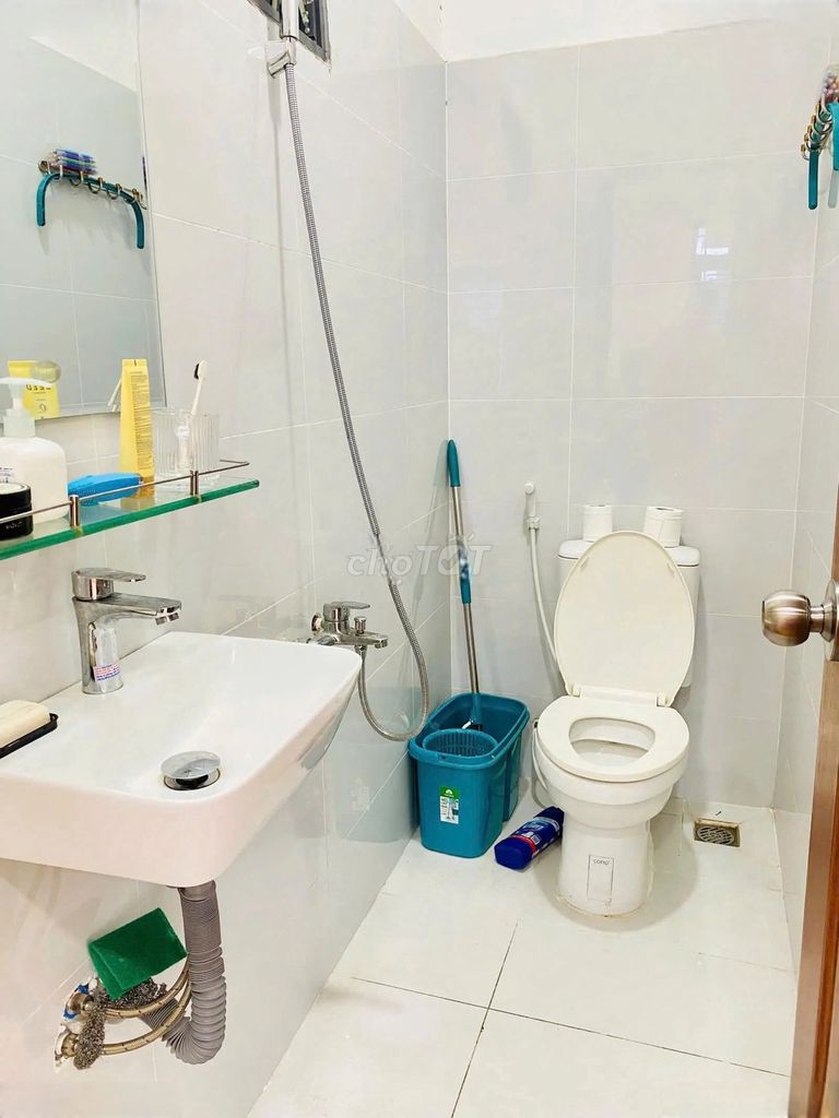 The số 8 5 x10 m 1 .10 is 4 floors of the 4th floor bedroom