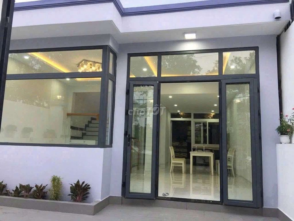 Hong Long's nice house, 7 meters near the Great Jason just 13 million a month
