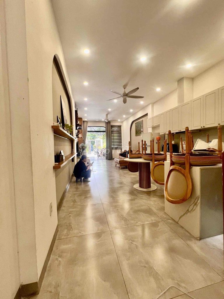4 x 30 meters of furniture 4th floor st (4 bedroom 3 toilets) 1/ Bình Long