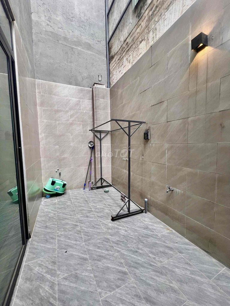 4 x 30 meters of furniture 4th floor st (4 bedroom 3 toilets) 1/ Bình Long