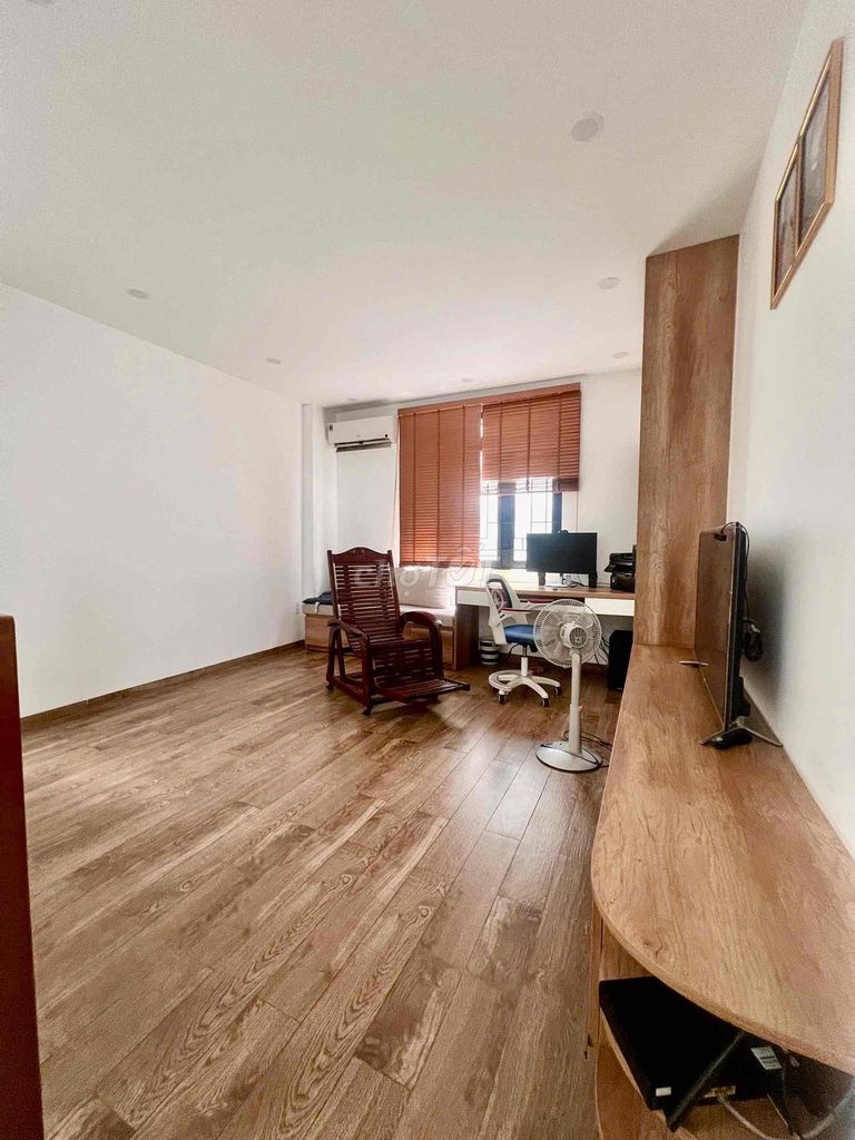 4 x 30 meters of furniture 4th floor st (4 bedroom 3 toilets) 1/ Bình Long