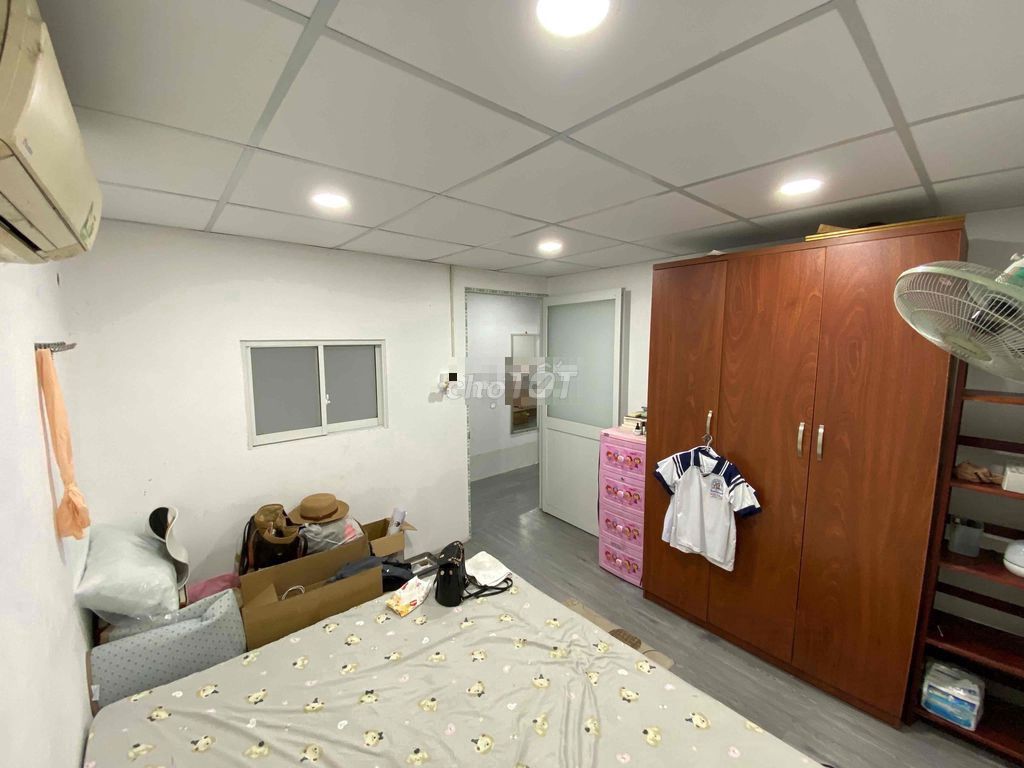 Nguyễn Ảnh Thủs, 4/5 x30, 4 private bedrooms, 6 meters through, business assistant