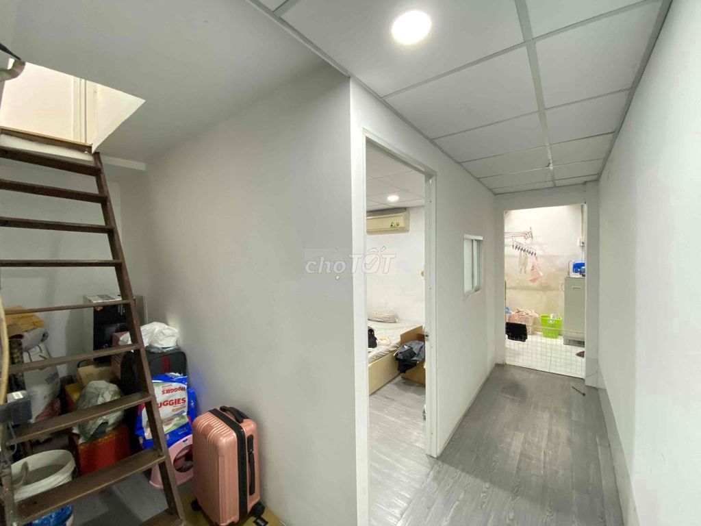 Nguyễn Ảnh Thủs, 4/5 x30, 4 private bedrooms, 6 meters through, business assistant