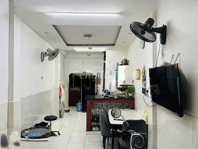 Phan Văn Hân 3 x 12 meters 3 bedroom 2 toilets