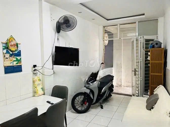 Phan Văn Hân 3 x 12 meters 3 bedroom 2 toilets