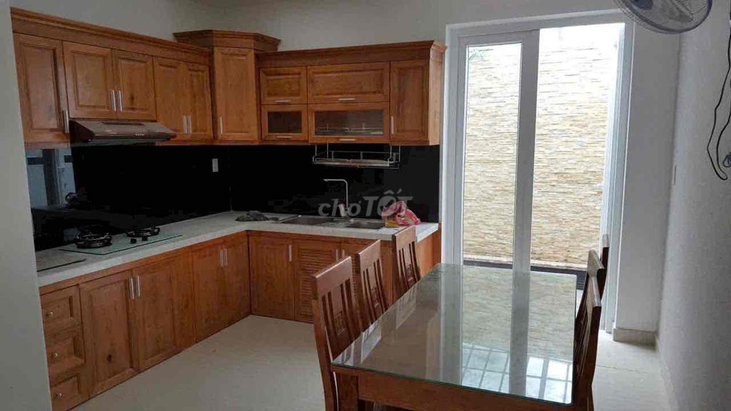 Renting 3 floors 4 x17 meters. 7 m Lê Thị Riêng.Thới An District 12