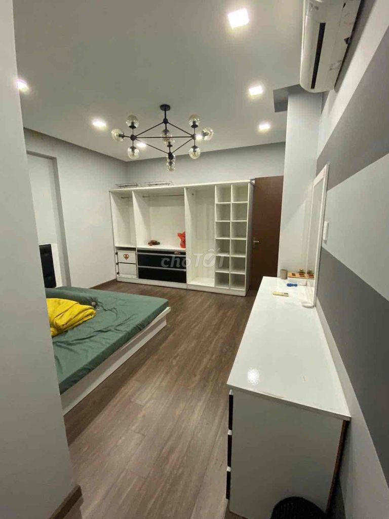 - 4 floors for 60 million.