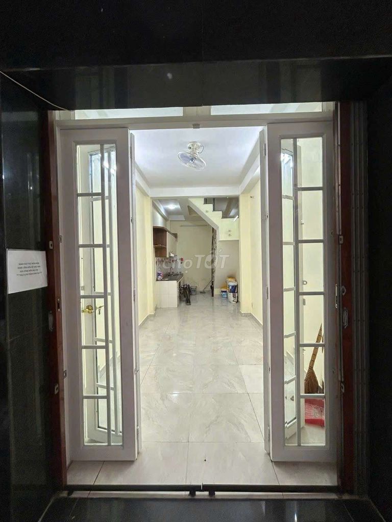 Nice new house. Two floors. Two bedrooms. Three to Xuan Chan 1.