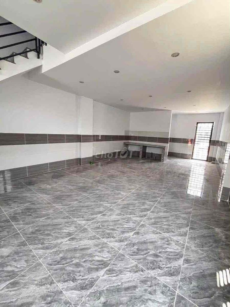 Hire Xuân Thới Sơn Hóc Môn Cash House