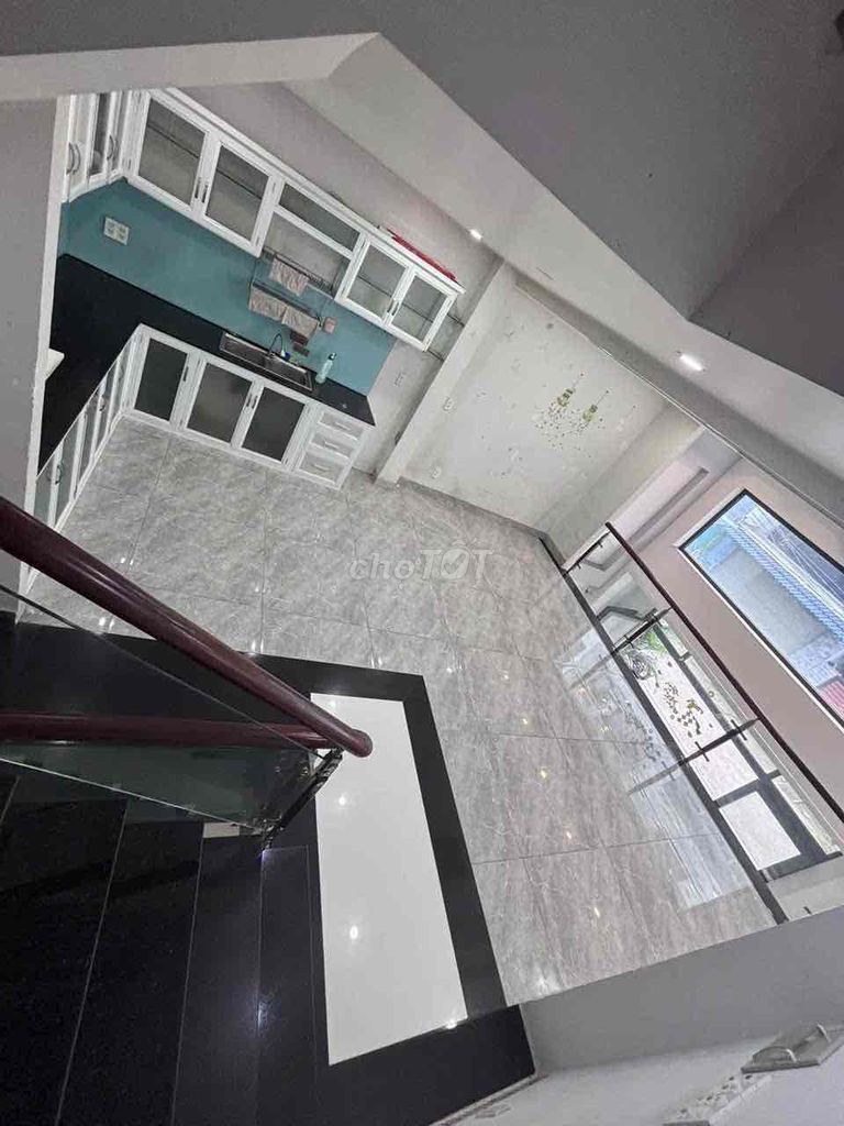 For the house. area: 5x10, 1 suspended, 3 floors at 15 million