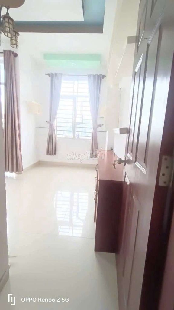 Rent the funvet house 12 million bedrooms 4 toilets