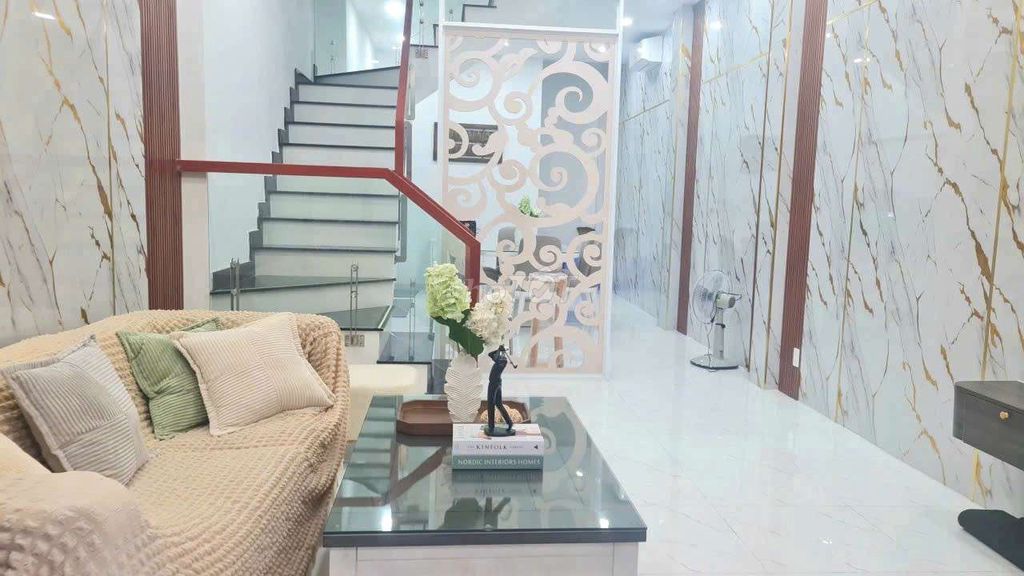 Rent a new house in one place, right at Bình Tiên.