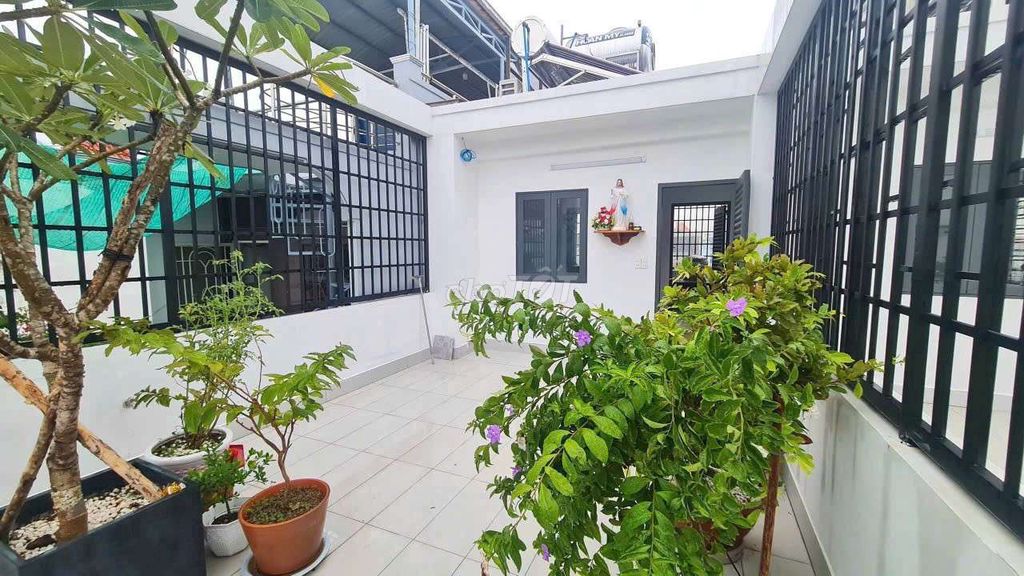 Rent a new house in one place, right at Bình Tiên.