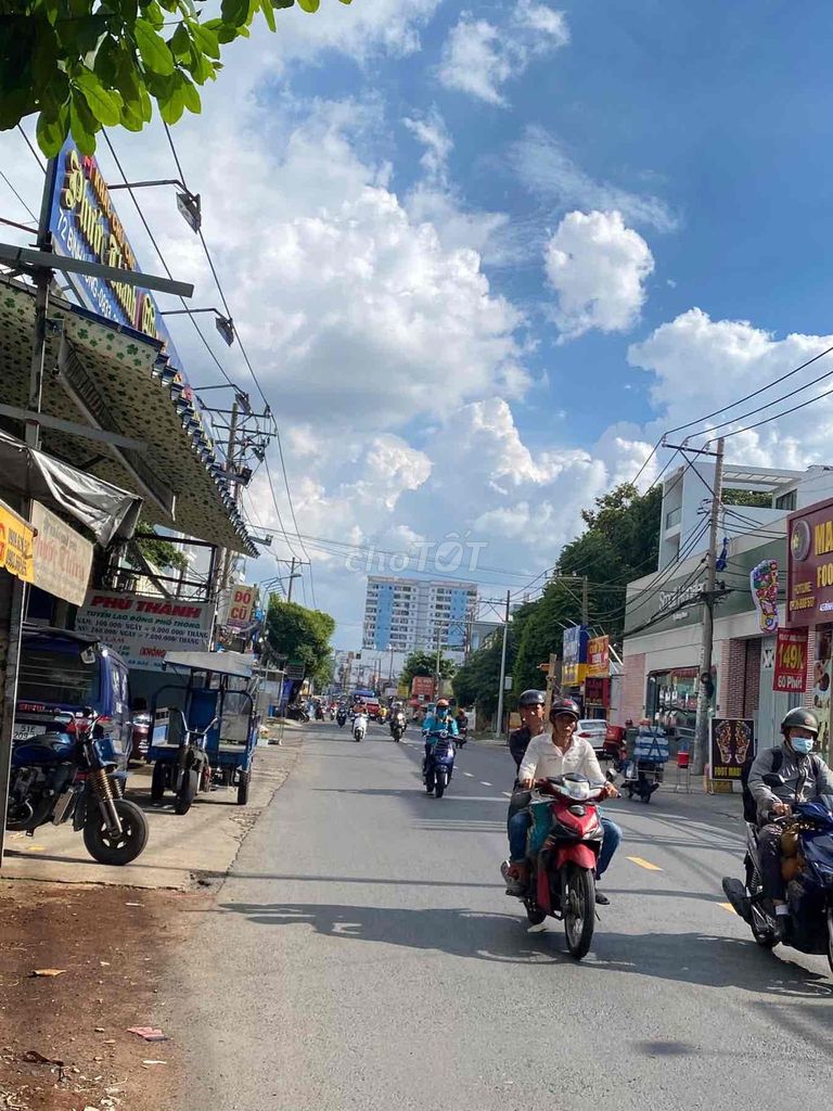 Rent a 1.kd Bình Long, 4 x 14 meters, guards, 10.5 million