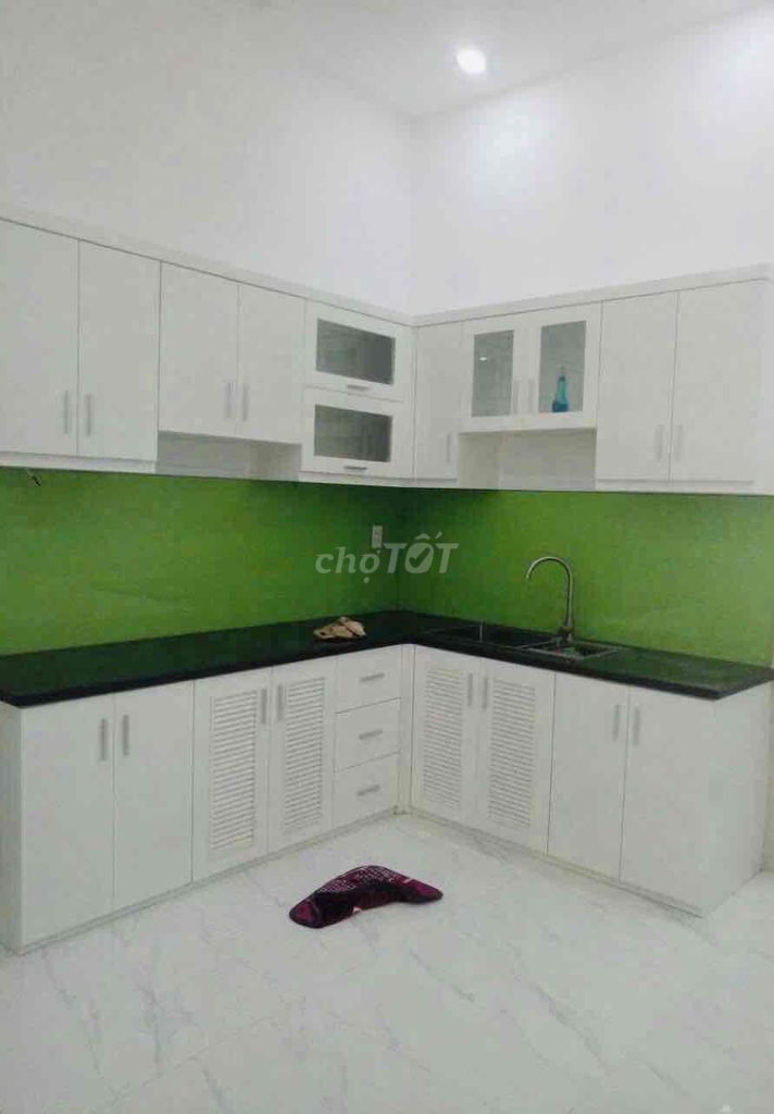 tx22 near the invented market. Three-story floor four bedroom five toilets. car park