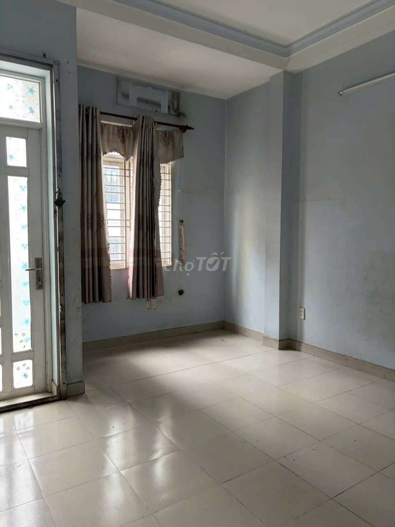 Renting Gò Xoài apartments: 4 meters 12 meters 1 MM 3 floors, 4 bedroom 3 toilets