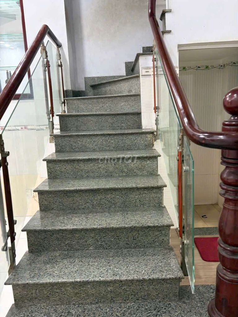Renting Gò Xoài apartments: 4 meters 12 meters 1 MM 3 floors, 4 bedroom 3 toilets