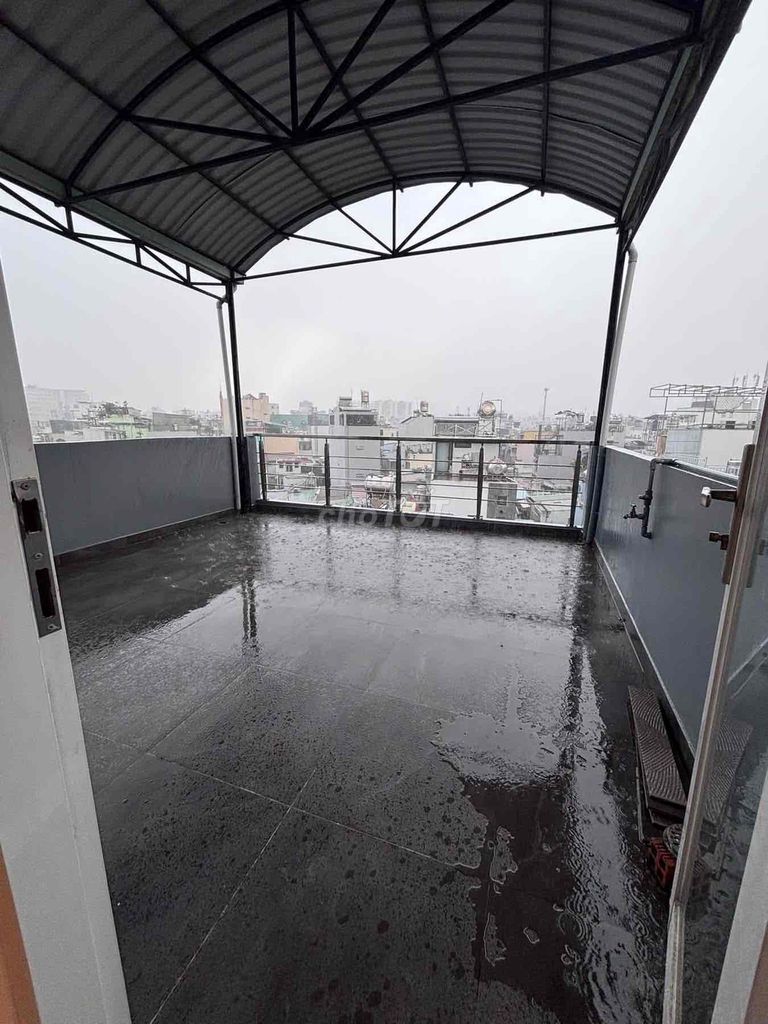 Nguyễn Kiệm Alley - there are 3 bedrooms - 4 toilets
